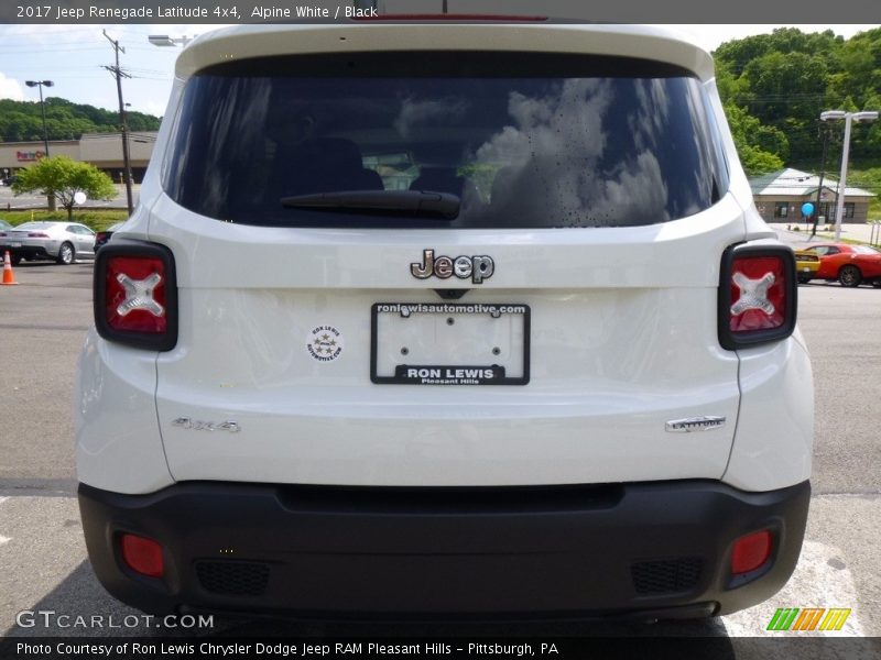 Alpine White / Black 2017 Jeep Renegade Latitude 4x4