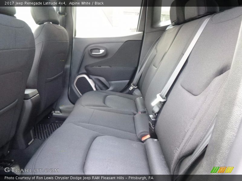 Alpine White / Black 2017 Jeep Renegade Latitude 4x4