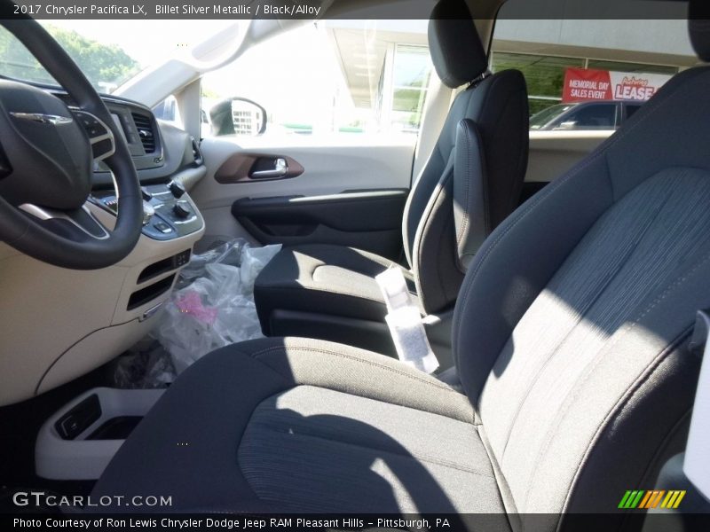 Billet Silver Metallic / Black/Alloy 2017 Chrysler Pacifica LX