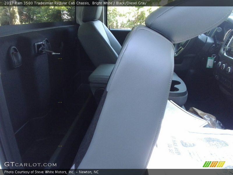 Bright White / Black/Diesel Gray 2017 Ram 3500 Tradesman Regular Cab Chassis