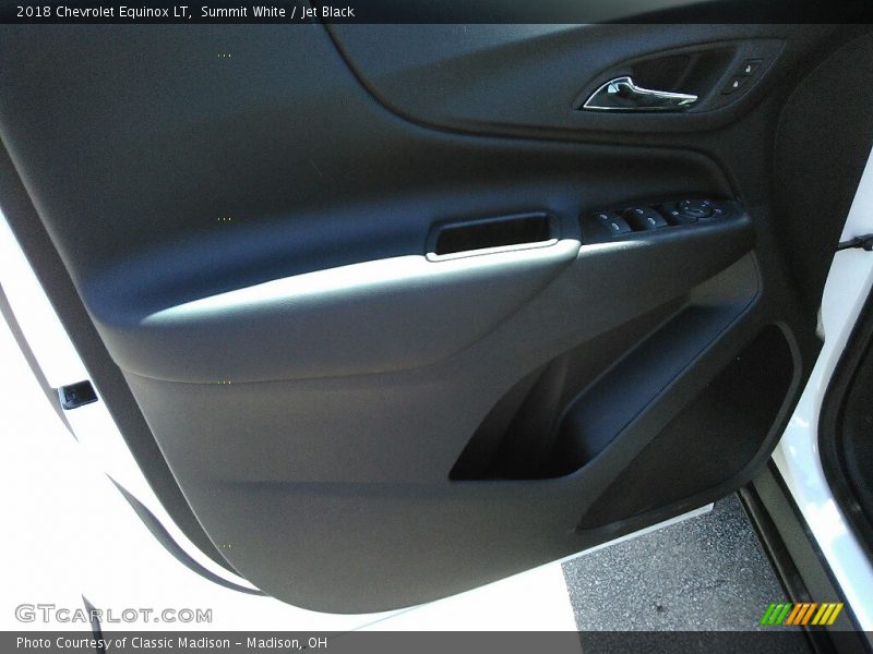 Summit White / Jet Black 2018 Chevrolet Equinox LT