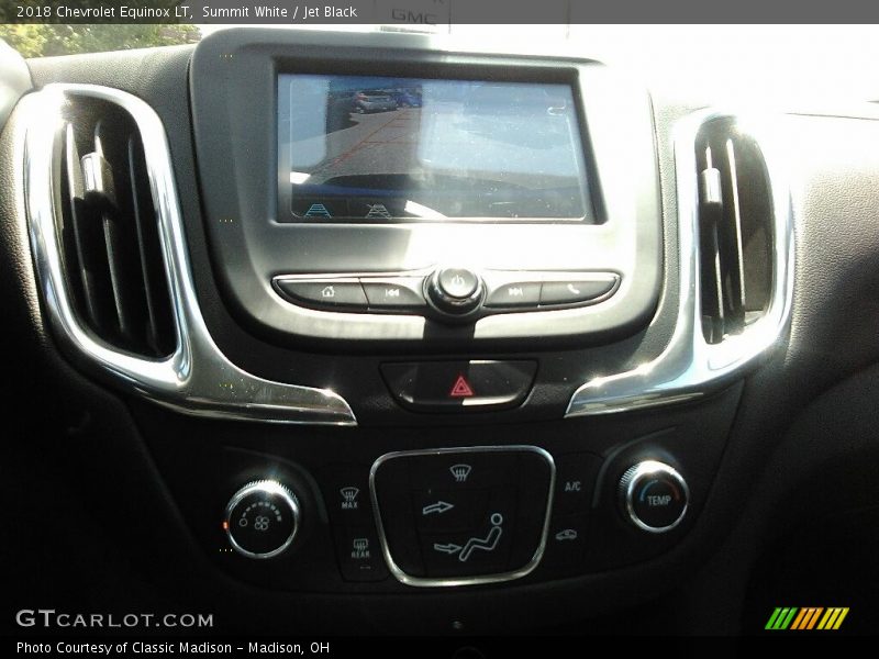 Summit White / Jet Black 2018 Chevrolet Equinox LT