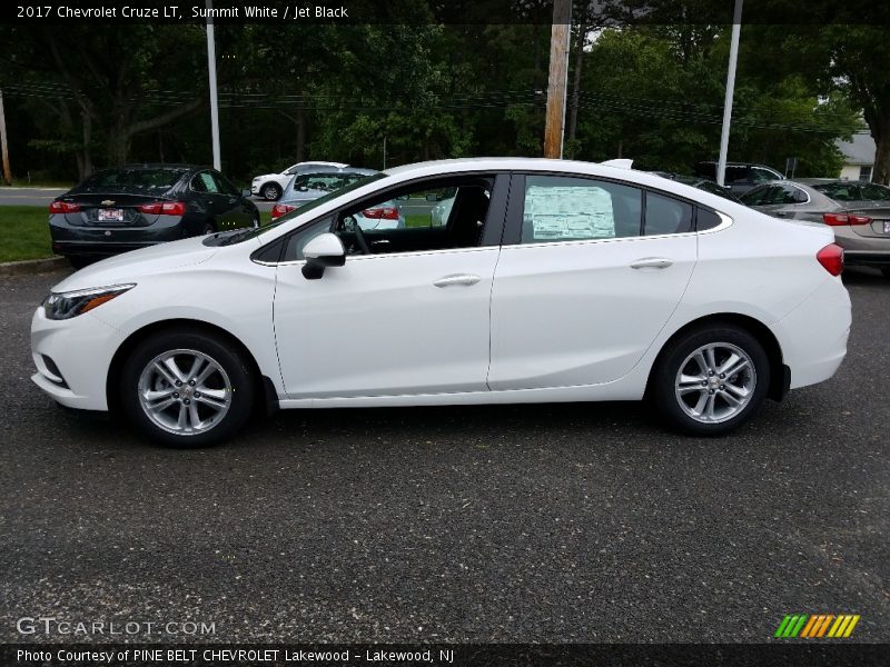 Summit White / Jet Black 2017 Chevrolet Cruze LT