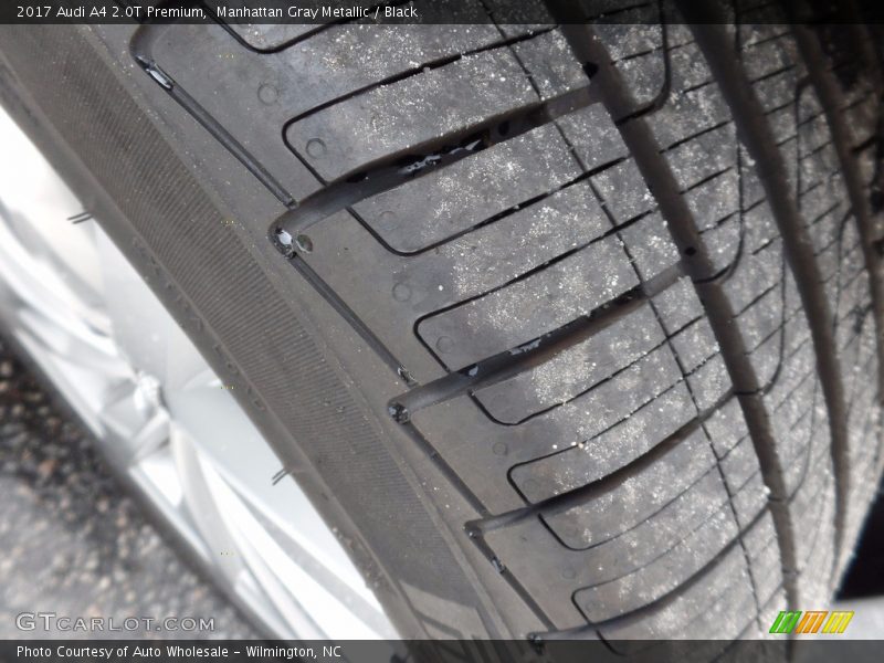 Manhattan Gray Metallic / Black 2017 Audi A4 2.0T Premium