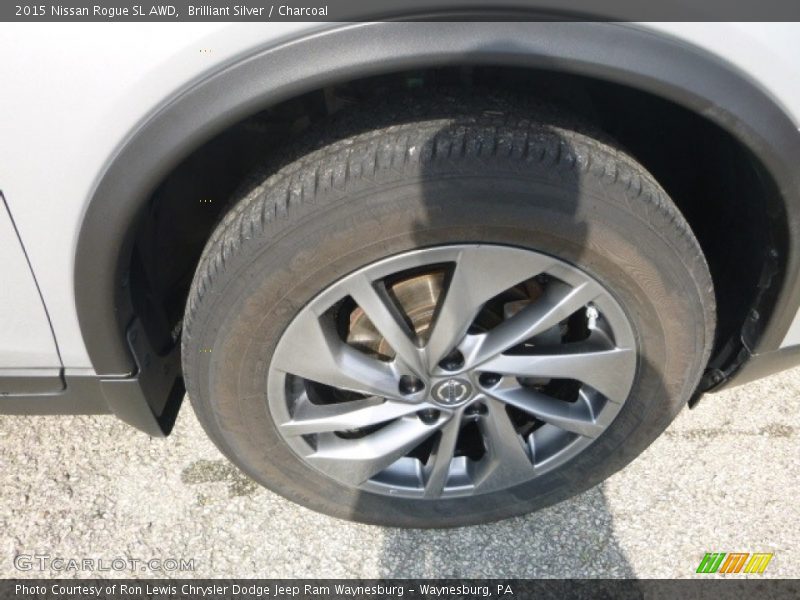 Brilliant Silver / Charcoal 2015 Nissan Rogue SL AWD
