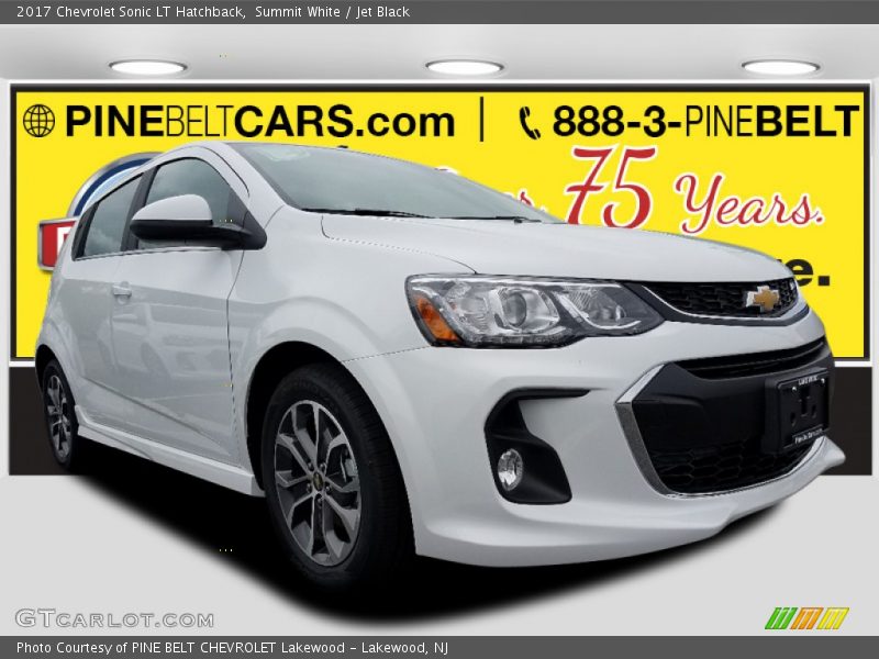 Summit White / Jet Black 2017 Chevrolet Sonic LT Hatchback