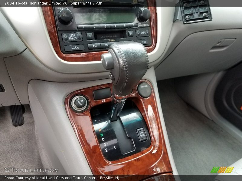 Super White / Ash 2004 Toyota Highlander Limited V6