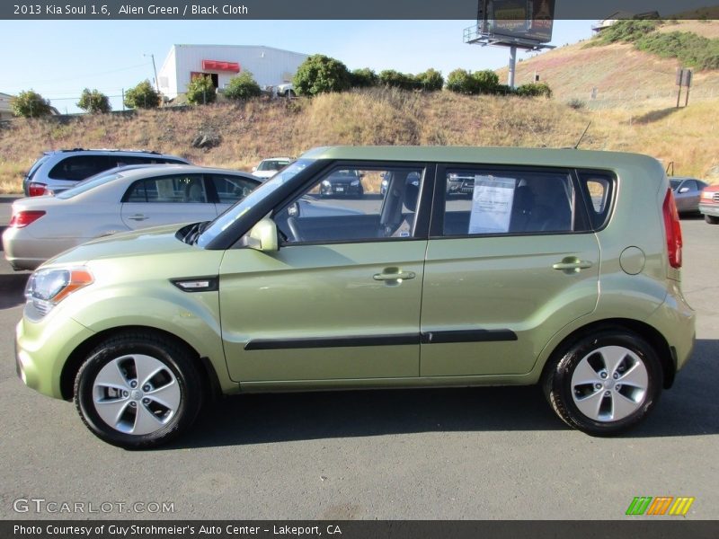 Alien Green / Black Cloth 2013 Kia Soul 1.6
