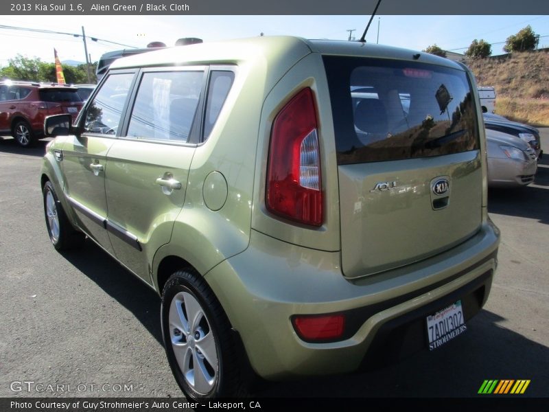 Alien Green / Black Cloth 2013 Kia Soul 1.6