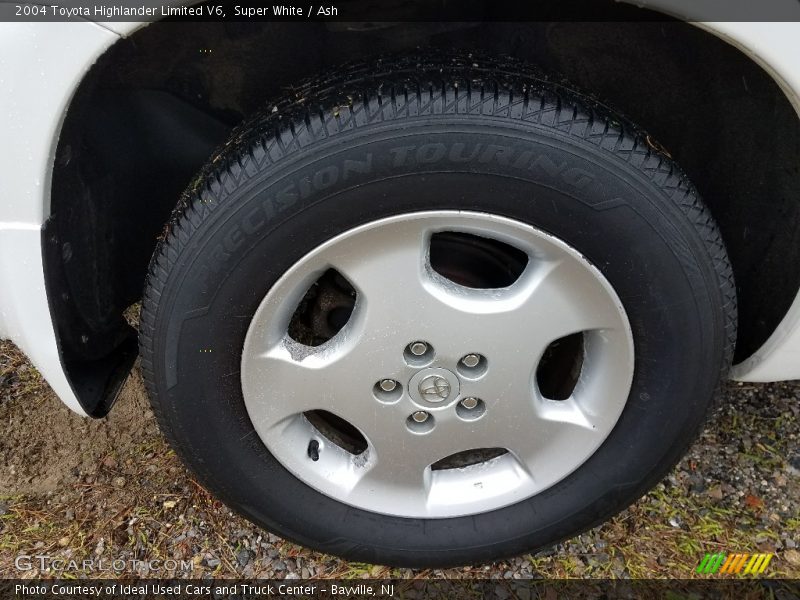 Super White / Ash 2004 Toyota Highlander Limited V6