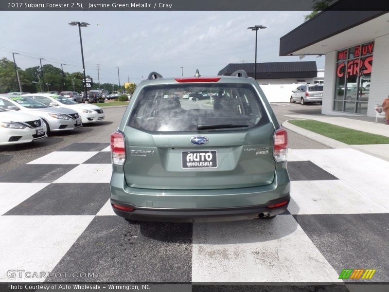 Jasmine Green Metallic / Gray 2017 Subaru Forester 2.5i