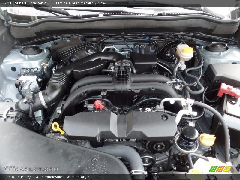 Jasmine Green Metallic / Gray 2017 Subaru Forester 2.5i