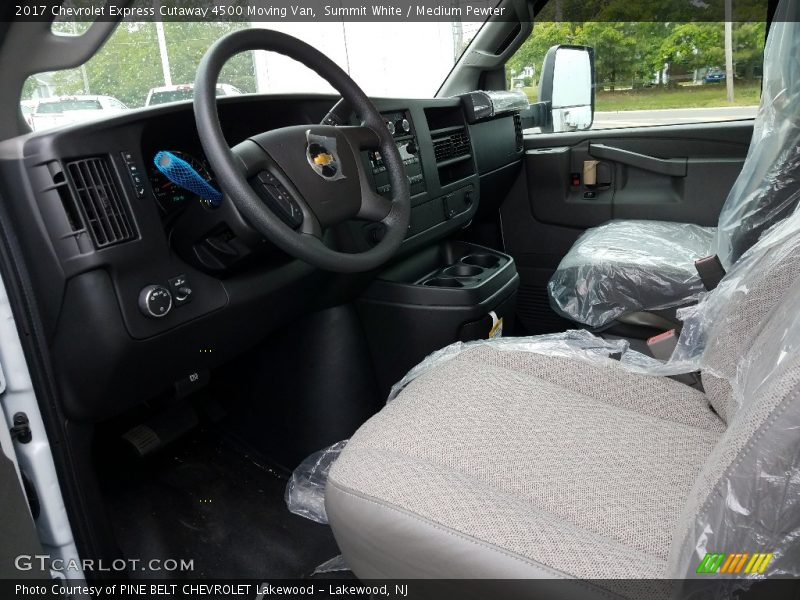 Summit White / Medium Pewter 2017 Chevrolet Express Cutaway 4500 Moving Van