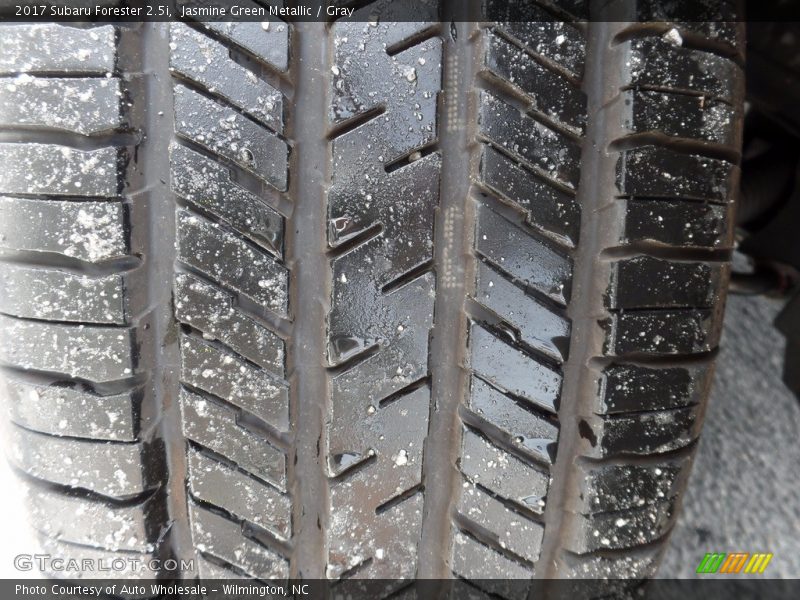Jasmine Green Metallic / Gray 2017 Subaru Forester 2.5i