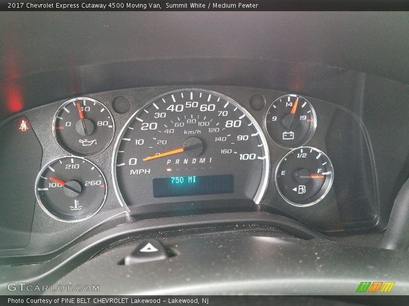 Summit White / Medium Pewter 2017 Chevrolet Express Cutaway 4500 Moving Van