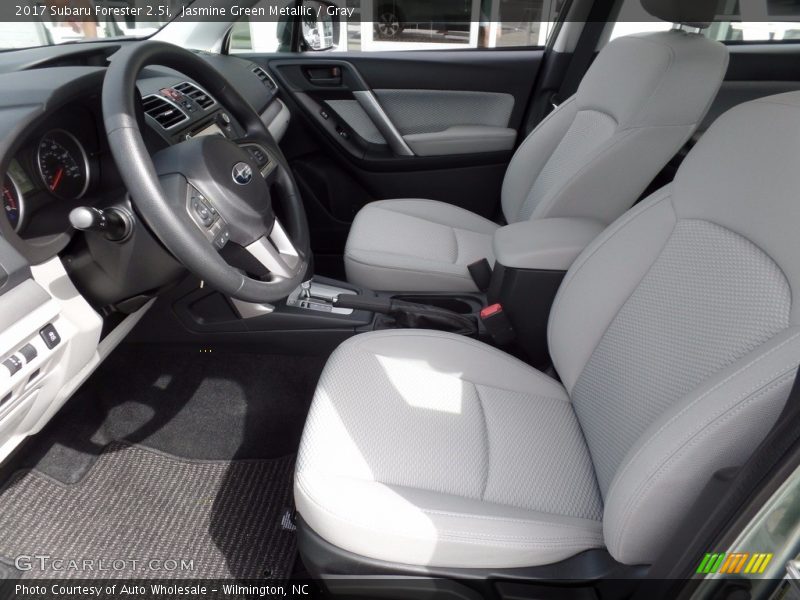 Jasmine Green Metallic / Gray 2017 Subaru Forester 2.5i