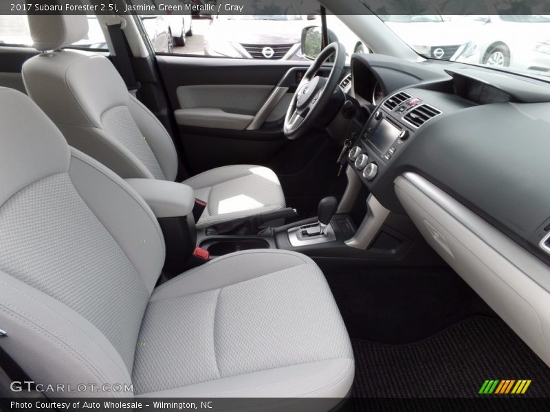 Jasmine Green Metallic / Gray 2017 Subaru Forester 2.5i
