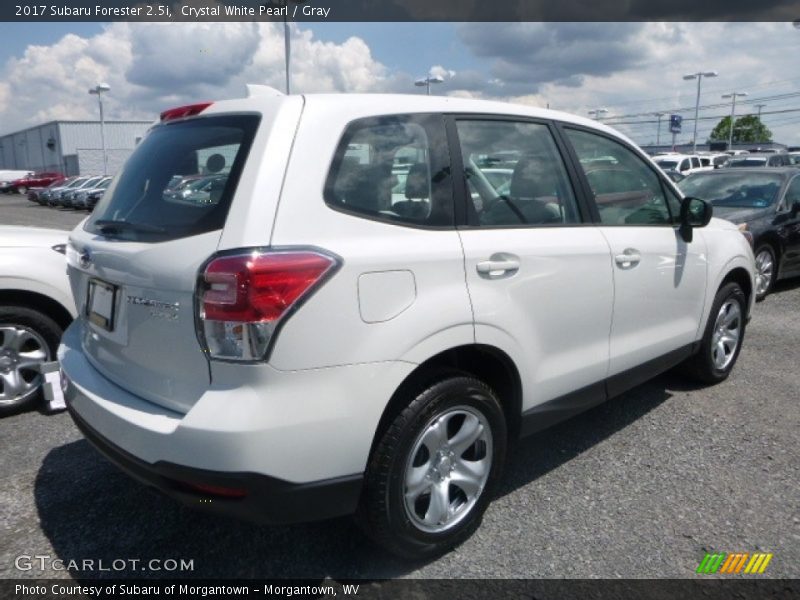 Crystal White Pearl / Gray 2017 Subaru Forester 2.5i