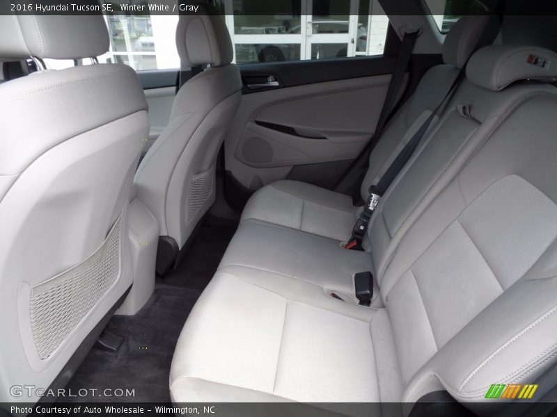 Winter White / Gray 2016 Hyundai Tucson SE