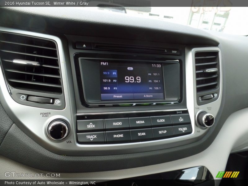 Winter White / Gray 2016 Hyundai Tucson SE