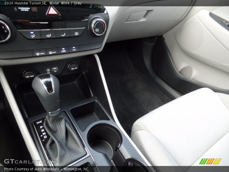 Winter White / Gray 2016 Hyundai Tucson SE
