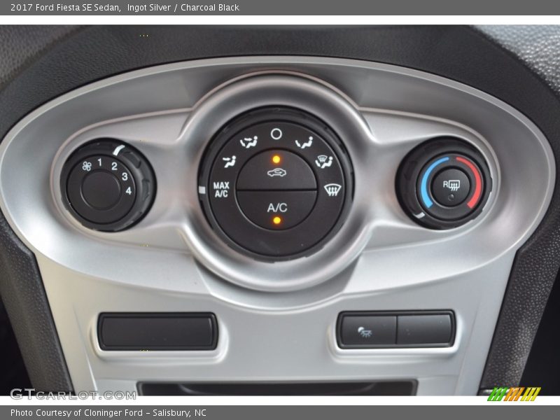 Controls of 2017 Fiesta SE Sedan