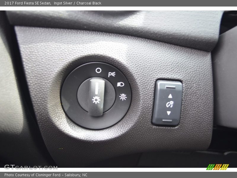 Controls of 2017 Fiesta SE Sedan