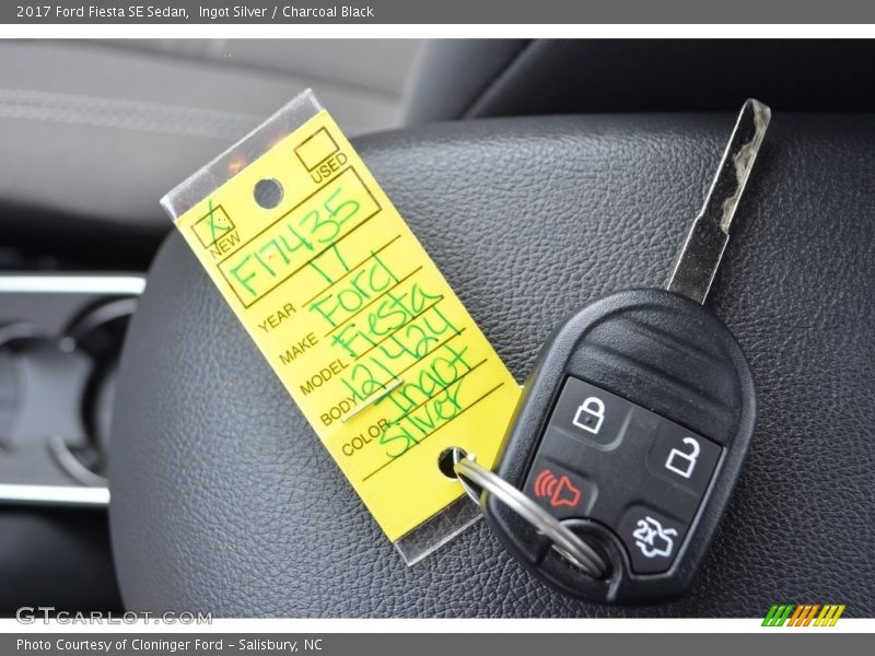 Keys of 2017 Fiesta SE Sedan