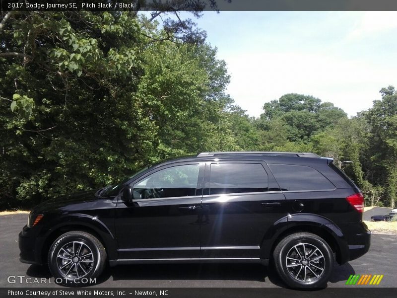 Pitch Black / Black 2017 Dodge Journey SE