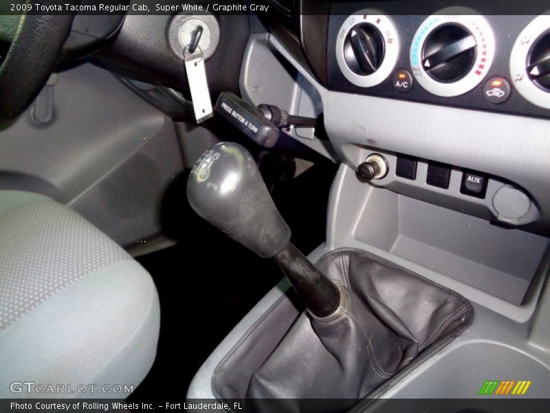 Super White / Graphite Gray 2009 Toyota Tacoma Regular Cab