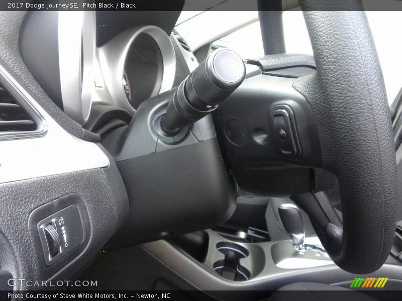 Pitch Black / Black 2017 Dodge Journey SE