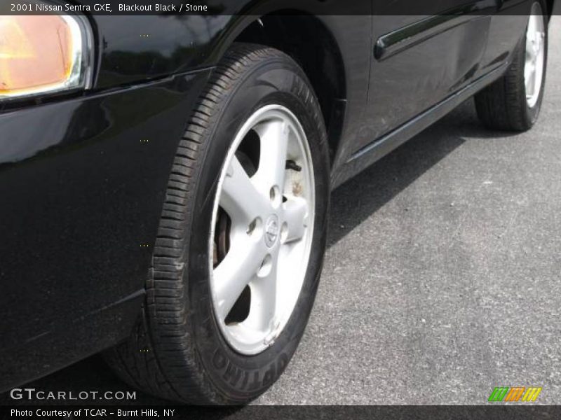 Blackout Black / Stone 2001 Nissan Sentra GXE