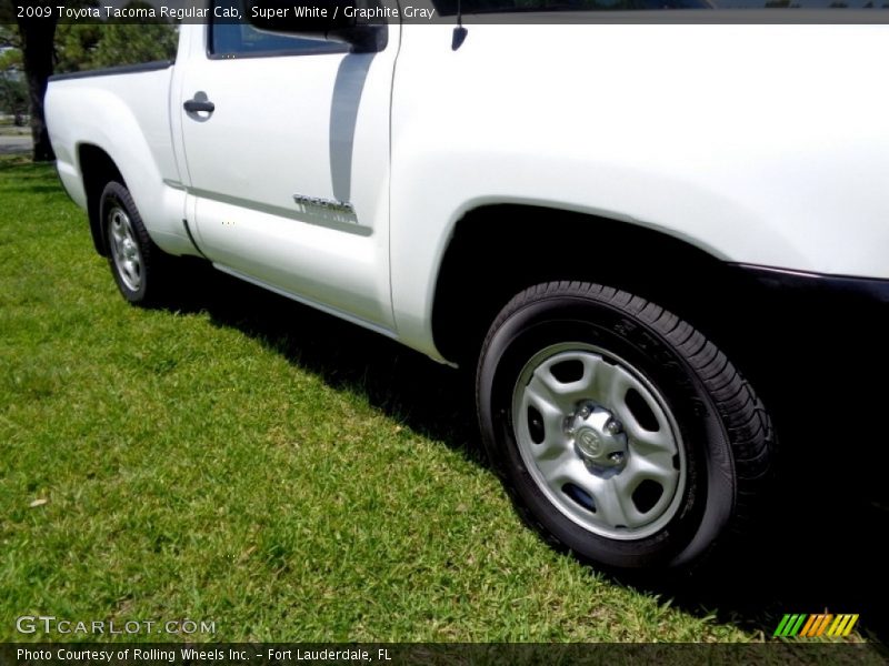 Super White / Graphite Gray 2009 Toyota Tacoma Regular Cab