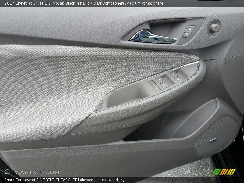 Mosaic Black Metallic / Dark Atmosphere/Medium Atmosphere 2017 Chevrolet Cruze LT