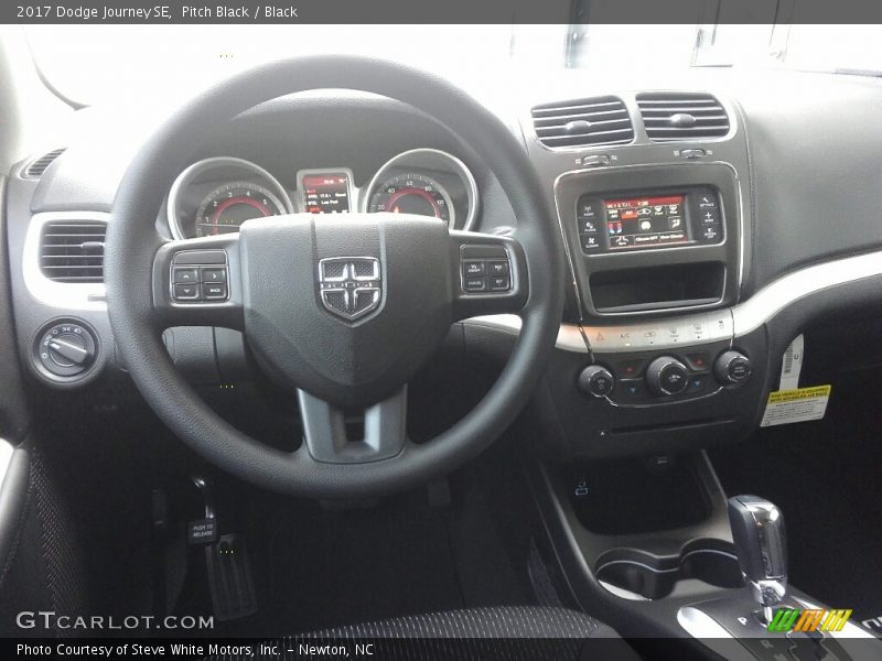 Pitch Black / Black 2017 Dodge Journey SE