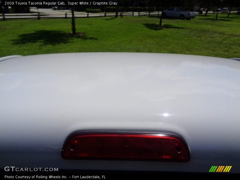 Super White / Graphite Gray 2009 Toyota Tacoma Regular Cab