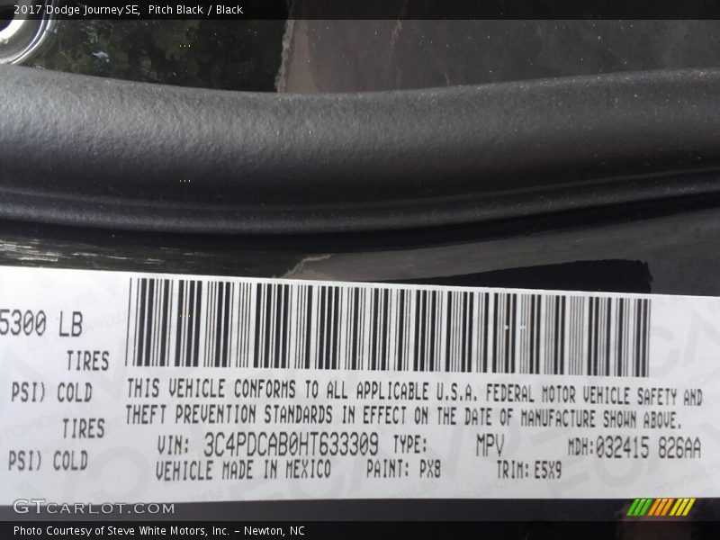Pitch Black / Black 2017 Dodge Journey SE