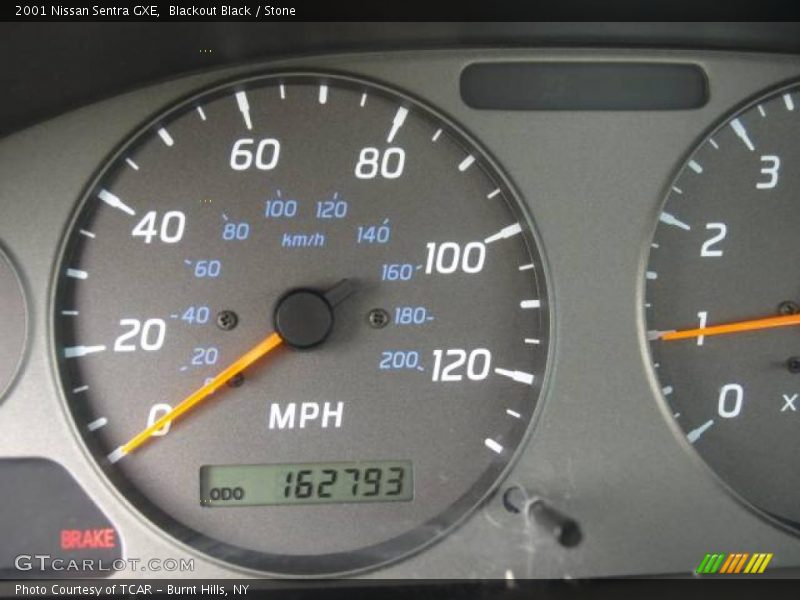 Blackout Black / Stone 2001 Nissan Sentra GXE