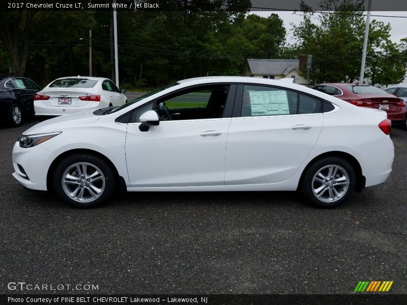 Summit White / Jet Black 2017 Chevrolet Cruze LT