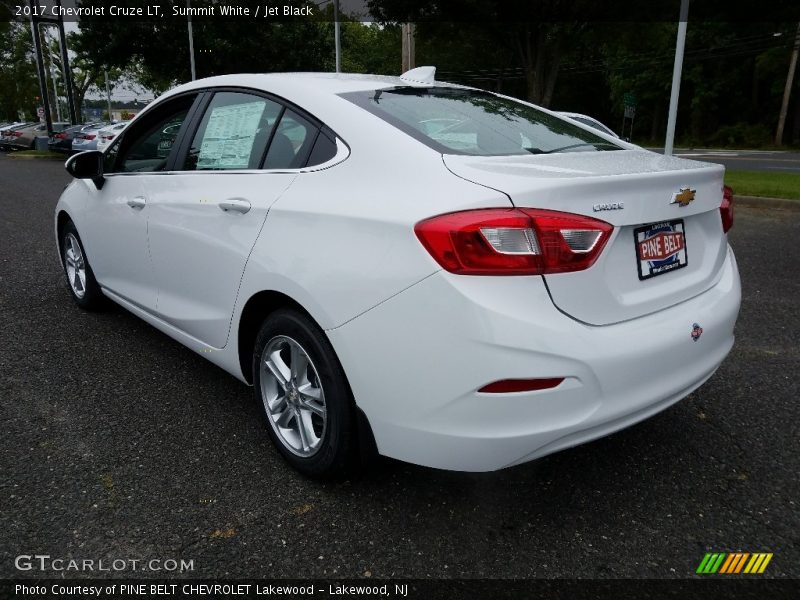 Summit White / Jet Black 2017 Chevrolet Cruze LT