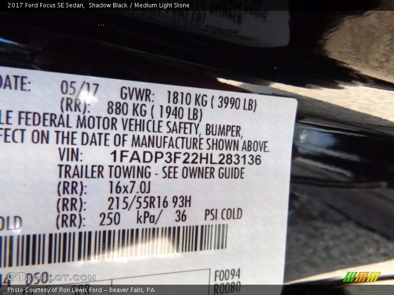 Shadow Black / Medium Light Stone 2017 Ford Focus SE Sedan