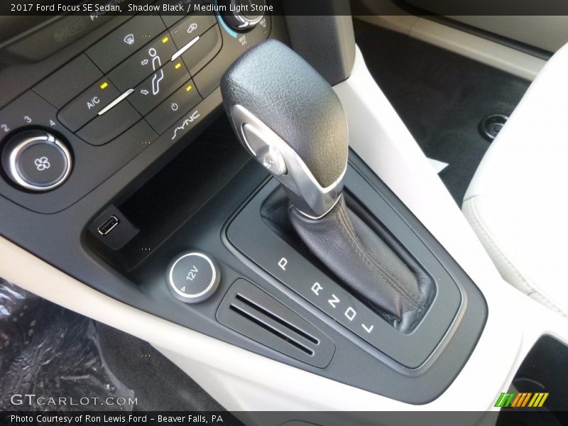 Shadow Black / Medium Light Stone 2017 Ford Focus SE Sedan