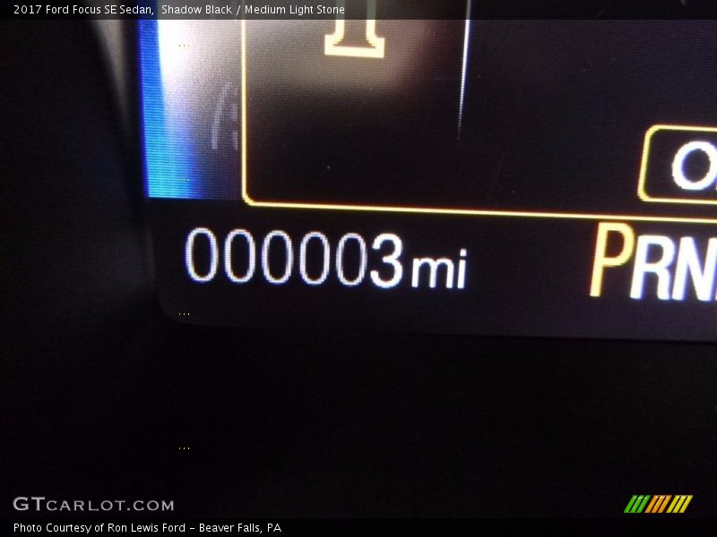Shadow Black / Medium Light Stone 2017 Ford Focus SE Sedan