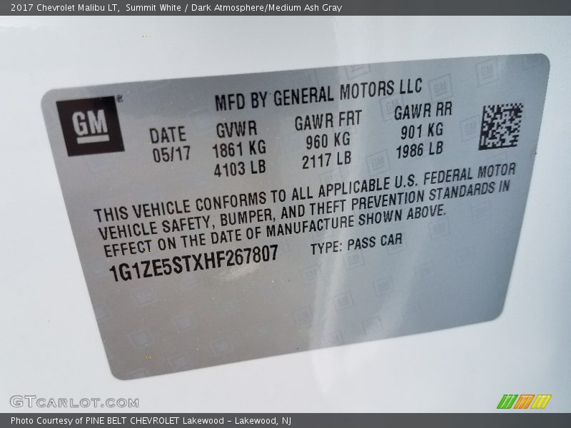 Summit White / Dark Atmosphere/Medium Ash Gray 2017 Chevrolet Malibu LT