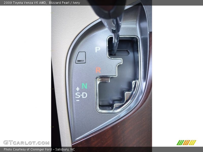 Blizzard Pearl / Ivory 2009 Toyota Venza V6 AWD