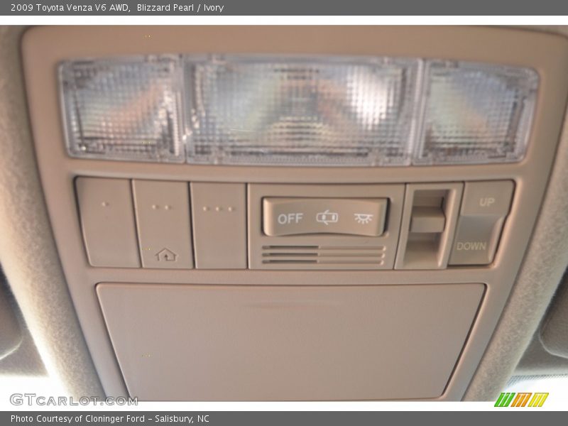Blizzard Pearl / Ivory 2009 Toyota Venza V6 AWD