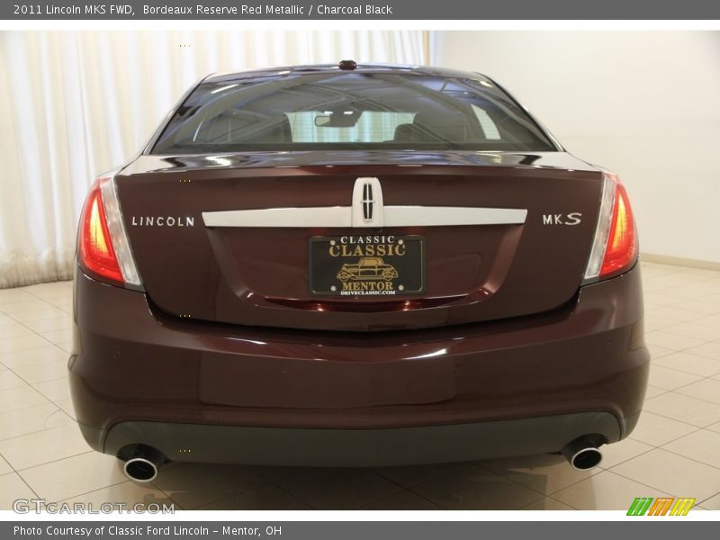 Bordeaux Reserve Red Metallic / Charcoal Black 2011 Lincoln MKS FWD