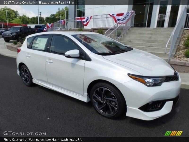 Blizzard White Pearl / Black 2017 Toyota Corolla iM