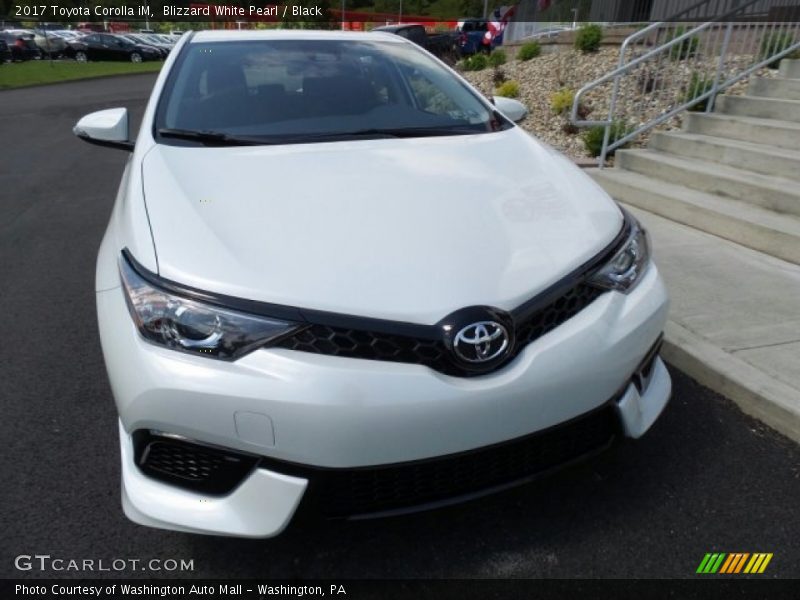 Blizzard White Pearl / Black 2017 Toyota Corolla iM