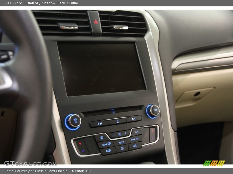 Shadow Black / Dune 2016 Ford Fusion SE